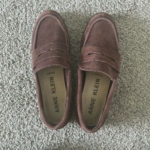 Ann Klein brown suede loafers 8.5